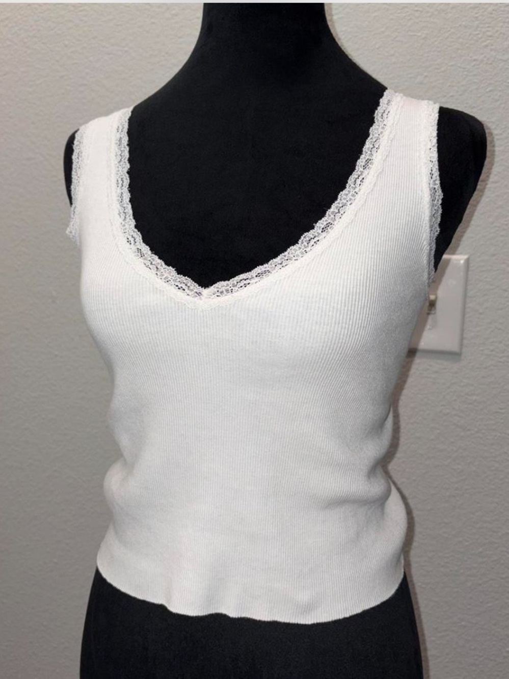 Brandy Melville White Lace-Trim Ribbed V-Neck Cami
